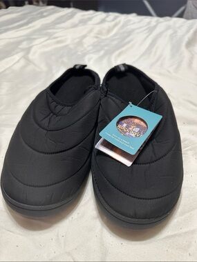 RockDove Men’s Black Quilted Slip-On Comfort Shoes